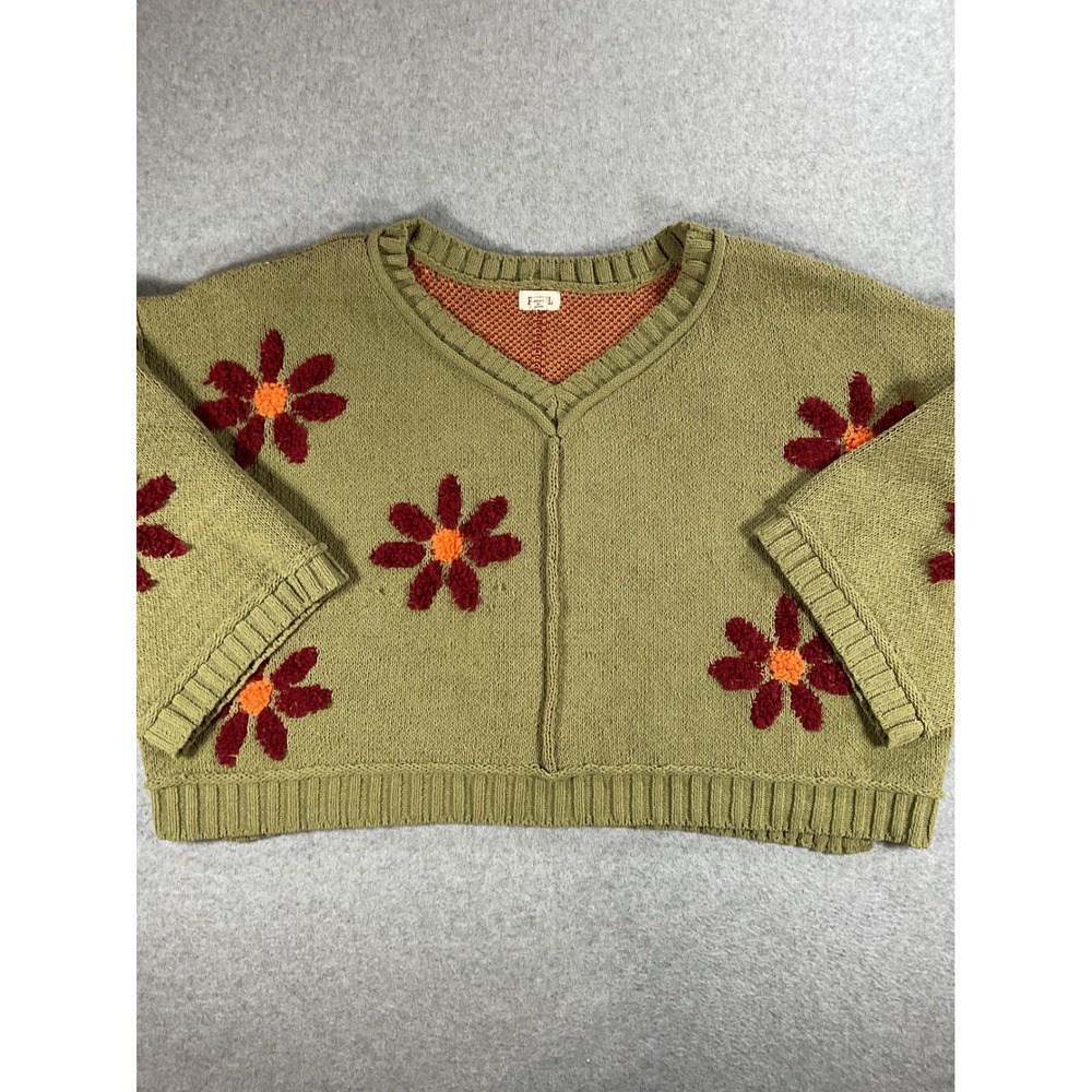 POL Olive Green Floral Knit V-Neck Cropped Sweater Womens Size Medium Boho 1709